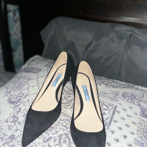 Prada Pumps - Picture 2 of 7